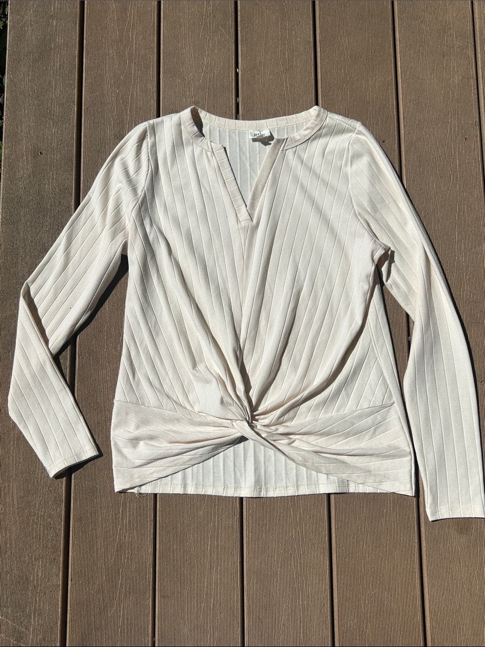 BKE Cream Ribbed Twist-Front Long Sleeve Tee